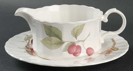 Belle Terre Round Gravy Boat & Underplate (Salad Plate)