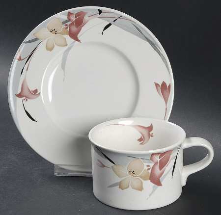 Bittersweet Garden Flat Cup & Saucer Set