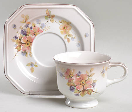 Black Berries Footed Cup & Saucer Set