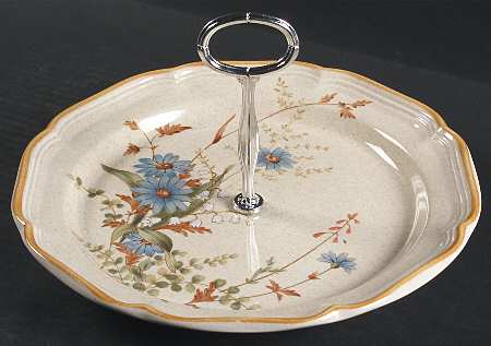 Blue Daisies Round Serving Plate with Center Handle (Dp) Hc