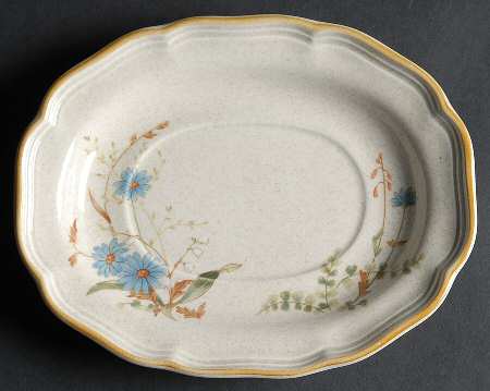 Blue Daisies Underplate for Gravy Boat