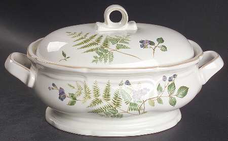 Blueberry Fern 2 Quart Oval Covered Casserole