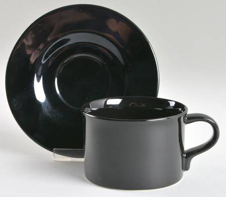 Black Plus Flat Cup & Saucer Set