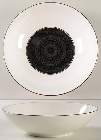 Black Sapphire 8" Round Vegetable Bowl