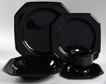 Black Tea 5 Piece Place Setting