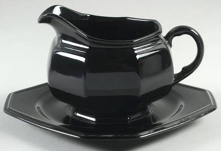 Black Tea Gravy Boat & Underplate