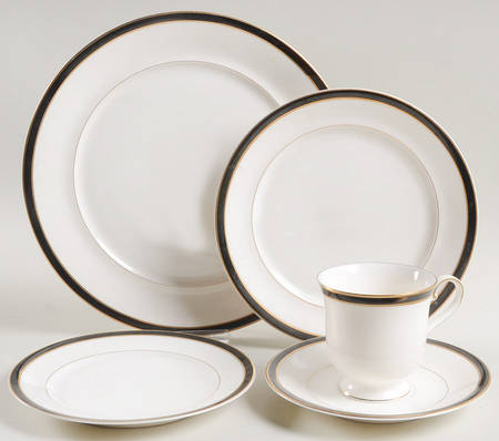 Black Tie 5 Piece Place Setting