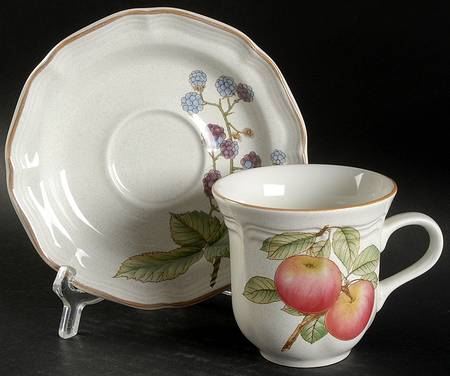 Bon Apetit Flat Cup & Saucer Set