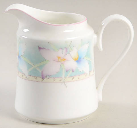 Bonne Fleur Creamer