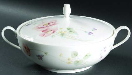 Bon Vivant Round Covered Vegetable