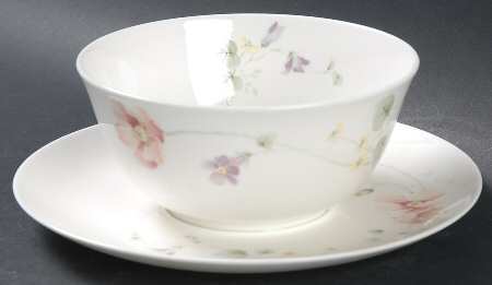Gravy Boat with Attached Underplate