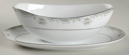 Bradford Gravy Boat with Attached Underplate