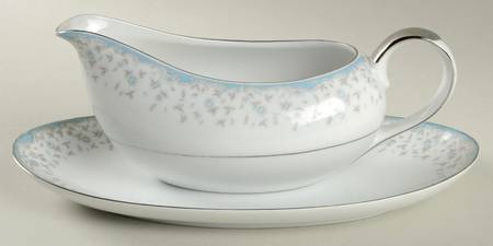 Briarcliffe Gravy Boat & Underplate/Relish by Mikasa