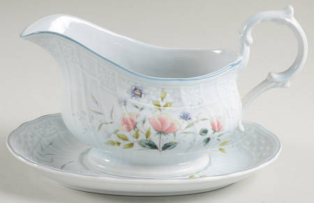 Brooke Gravy Boat & Underplate