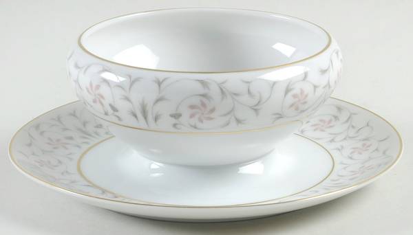Brookmere Gravy Boat with Attached Underplate
