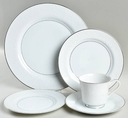 Bridal Veil 40 Piece Estate Set