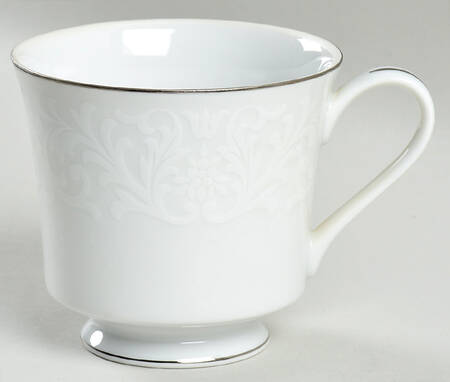 Bridal Veil Footed Cup