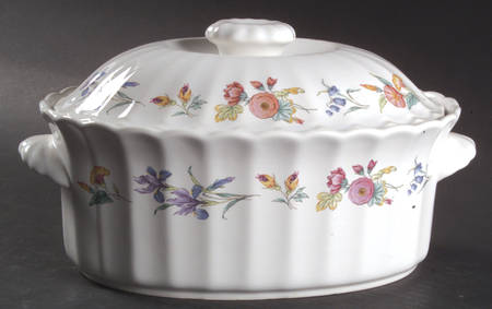 Brywood 1.5 Quart Oval Covered Casserole