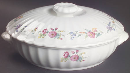 Brywood 1.5 Qt Round Covered Casserole