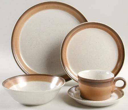 Buckskin 40 Piece Estate Set