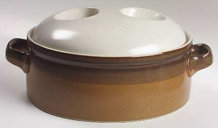Buckskin 3 Quart Round Covered Casserole
