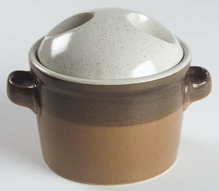 Buckskin Handled Marmite & Lid