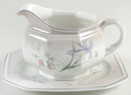 Casa Grande Gravy Boat & Underplate