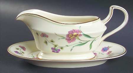 Carnation Garden Gravy Boat & Underplate