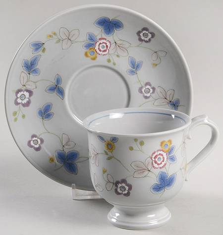 Castle Hill Footed Cup & Saucer Set