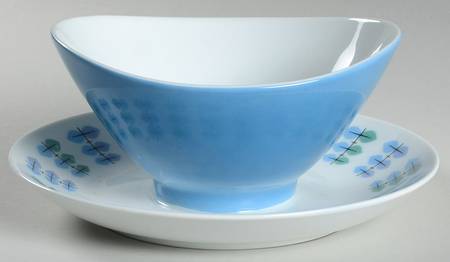 Calibou Gravy Boat with Attached Underplate
