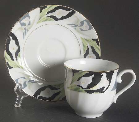 Calla Lily Flat Cup & Saucer Set