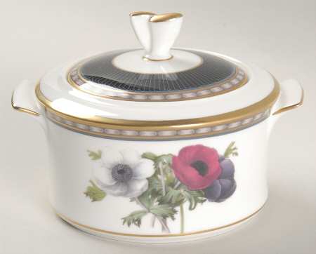 Castle Meadow Sugar Bowl & Lid