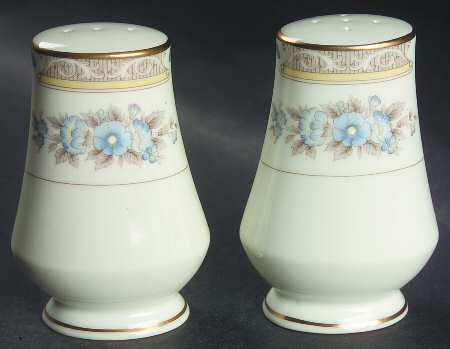 Cameo Salt & Pepper Set