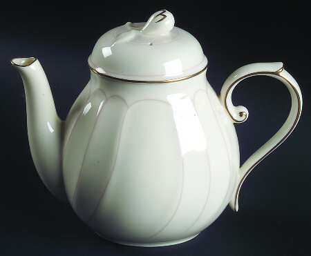 Cameo Coffee Pot & Lid