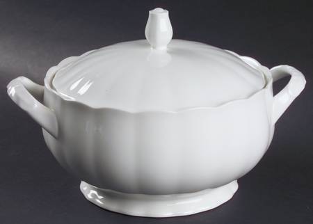 Cameo White Round Covered Vegetable