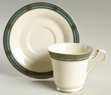 Canterbury Footed Cup & Saucer Set