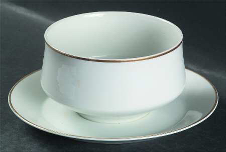 Canterbury Gravy Boat with Attached Underplate