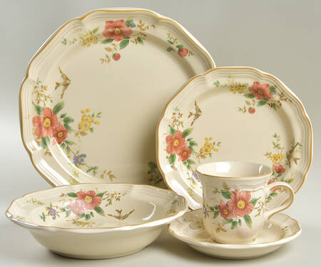 Capistrano 40 Piece Estate Set