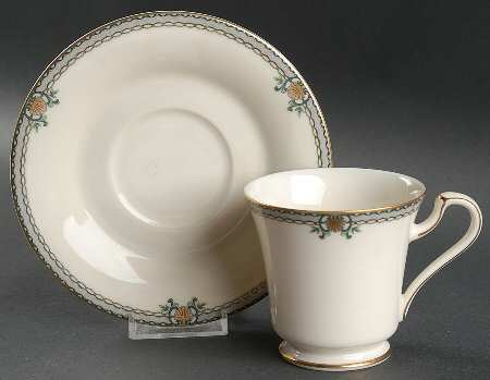 Carlton Place Footed Cup & Saucer Set
