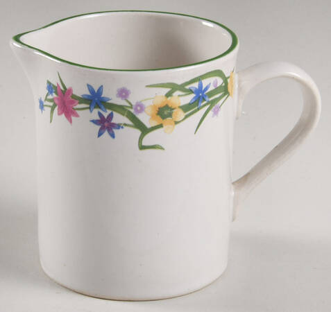 Capria Creamer