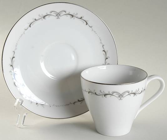 Carlsberg Flat Cup & Saucer Set