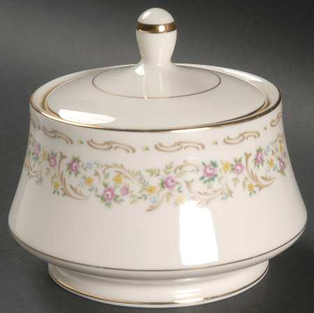 Carlton (L2803) Sugar Bowl & Lid