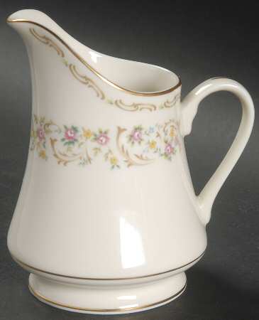 Carlton (L2803) Creamer