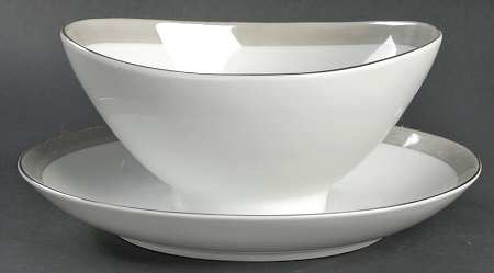 Cascade Gravy Boat with Attached Underplate