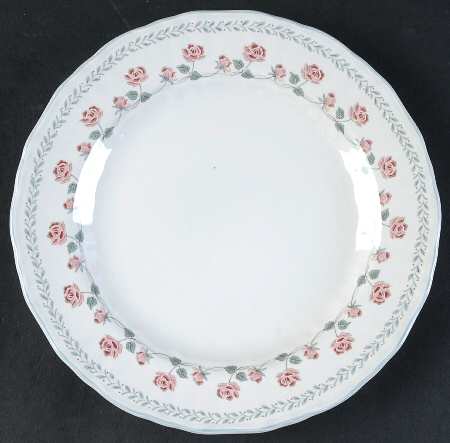 Cassis Salad Plate