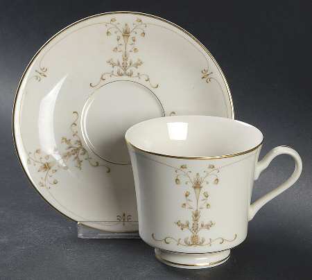 Castello Footed Cup & Saucer Set