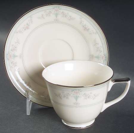 Ceremony Footed Cup & Saucer Set