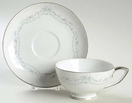 Chadsworth Footed Cup & Saucer Set
