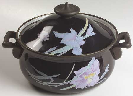 Charisma Black 2.5 Quart Metal Round Covered Casserole