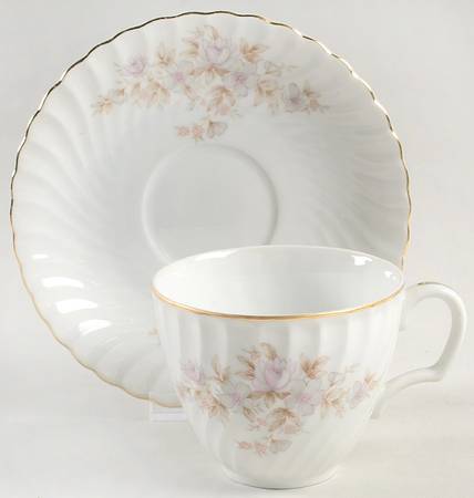 Charme Flat Cup & Saucer Set